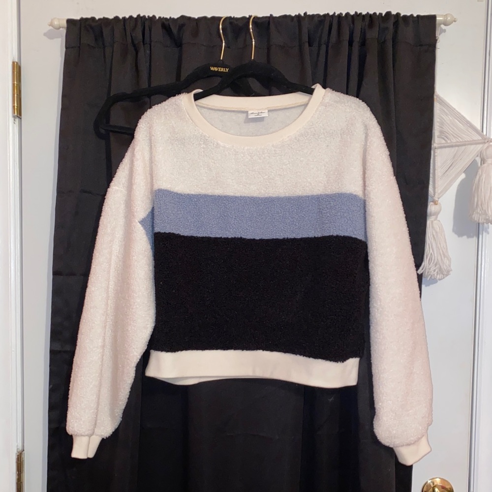 Cute pullover